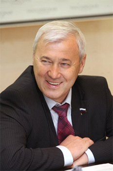 Анатолий Аксаков